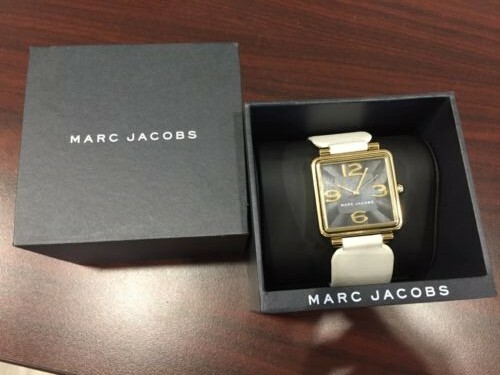 Marc Jacobs Vic MJ1440 Black Dial Leather Strap Watch Marc Jacobs | Accessories | Marc Jacobs Vic Mj44 Black Dial  main image 3