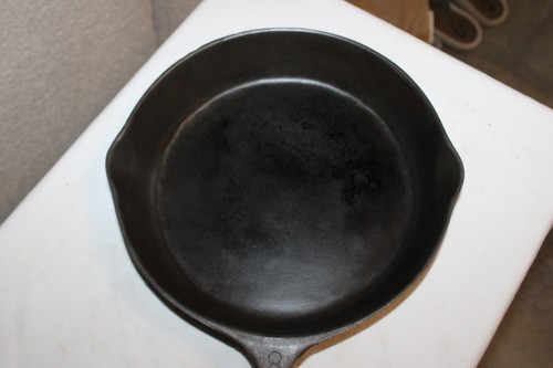 Martin Stove & Range #8 Cast Iron Skillet Hamburger Logo w/ Heat Ring - Picture 16 of 24