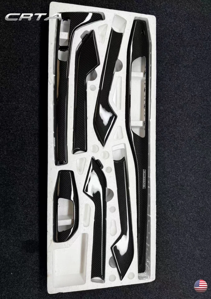 Cubierta interior del panel de la puerta de fibra de carbono brillante para Audi A4 A5 S4 S5 2017-2023 Foto 2 de 4