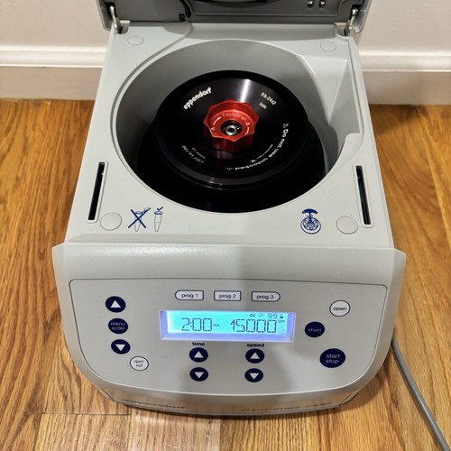 Centrifuga Eppendorf 5420 con rotore ad angolo fisso FA-24x2 testata - Foto 2 di 9