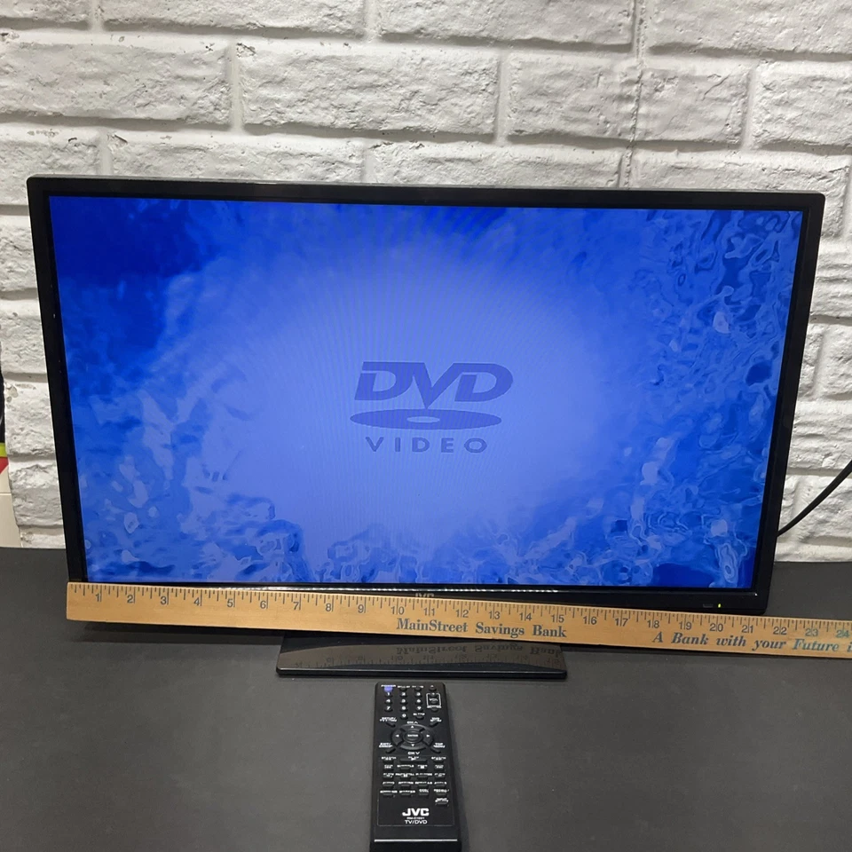 JVC LT-24DE73 24" TV DVD Combo 720P 60Hz LED HDTV With OEM Remote gaming camping - Image 4 of 4