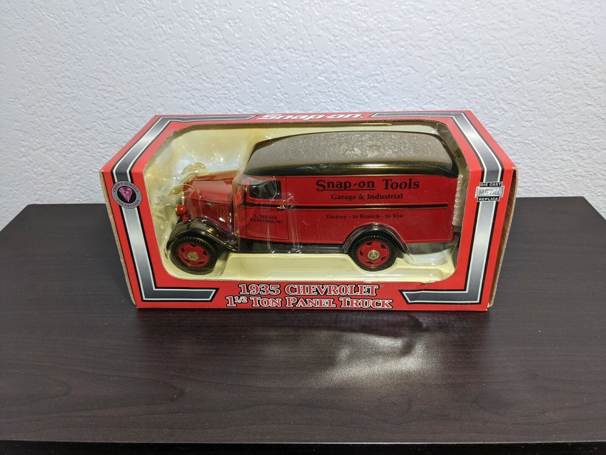 スナップオン　1935 CHEVY WRECKER 1／２４　スケール スナップオン 1935 CHEVY WRECKER 1／24 スケール スナップ