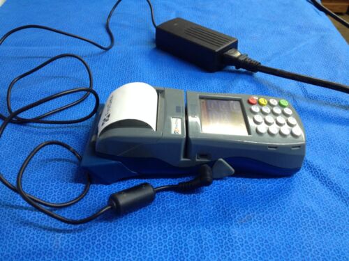First Data FD 400 Credit Card Machine - Picture 6 of 8