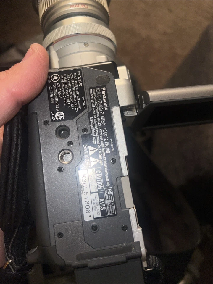 Panasonic PV-DV953D Mini DV  Camcorder Leica Lens Macro Adapter  No Charger - Image 3 of 4