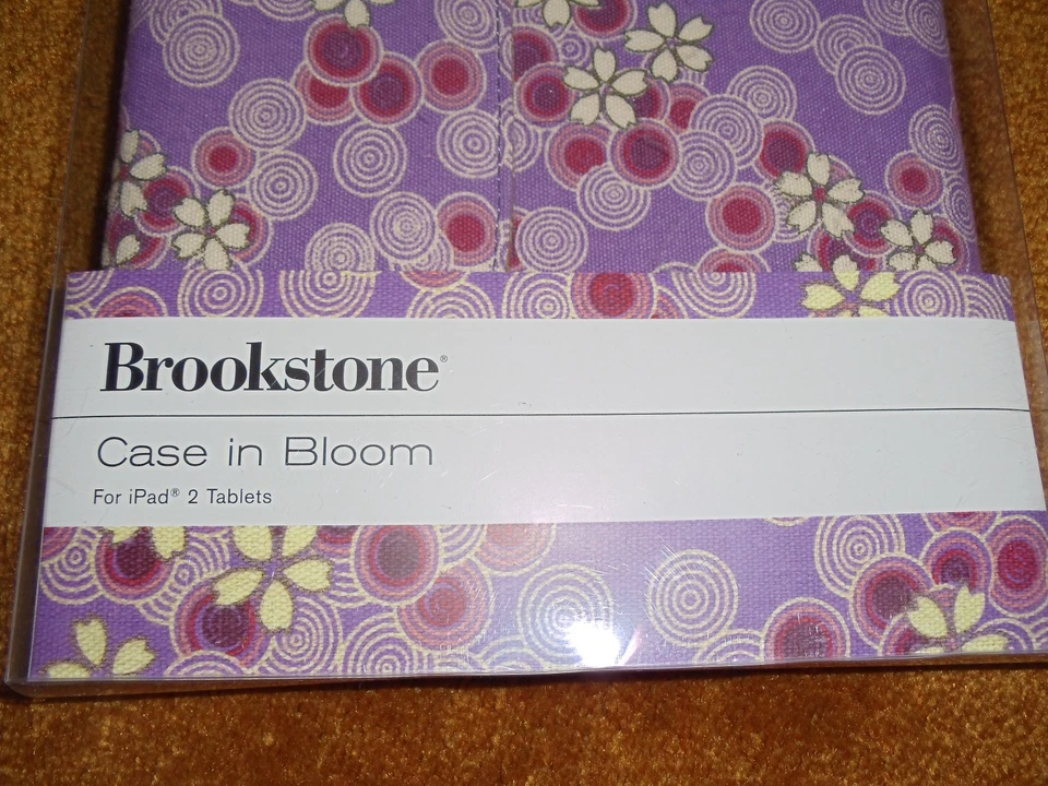 BROOKSTONE CASE IN BLOOM FOR IPAD 2 - Image 2 of 4
