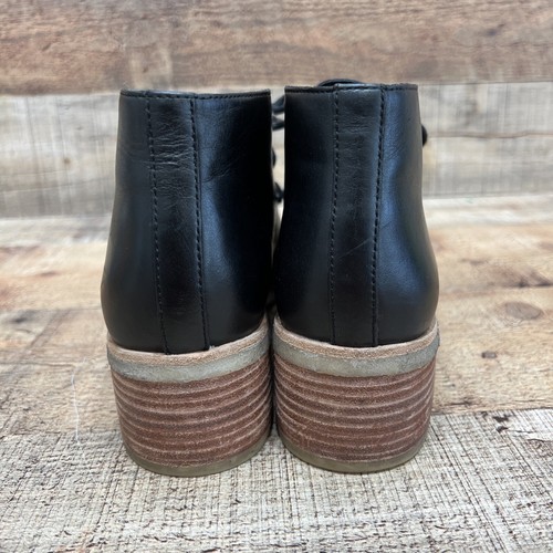 Clarks Originals Womens Black Leather Heeled Ankle Booties Size 8.5 M - Picture 3 of 6
