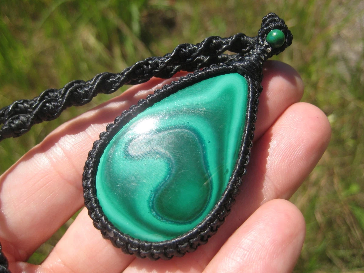 MALACHITE CRYSTAL POINT NECKLACE – STONE COLD HAWK