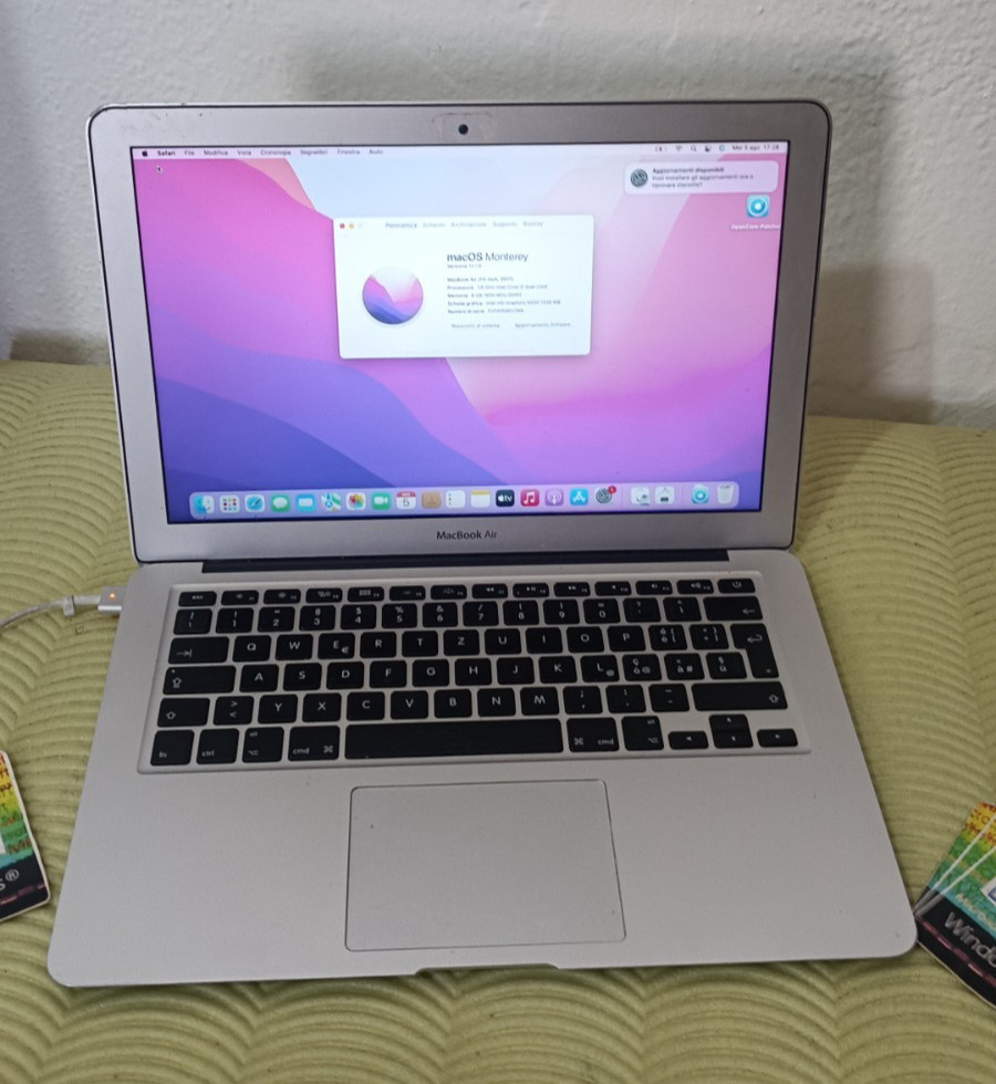 macbook air a1466 13" 2017 i5 8GB 256gb ssd OSX MONTRY