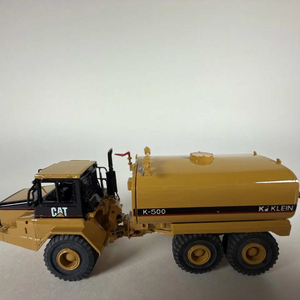 Caterpiller Classic ModelsModels Brass CAT D250E II Articulated Truck 1/1000 J29 - Image 2 of 4