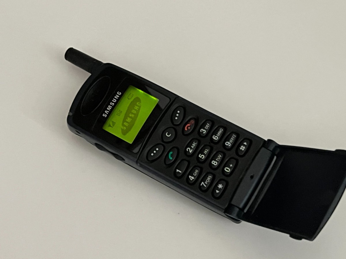 vintage Samsung SGH-600 is a collectible mobile phone released in