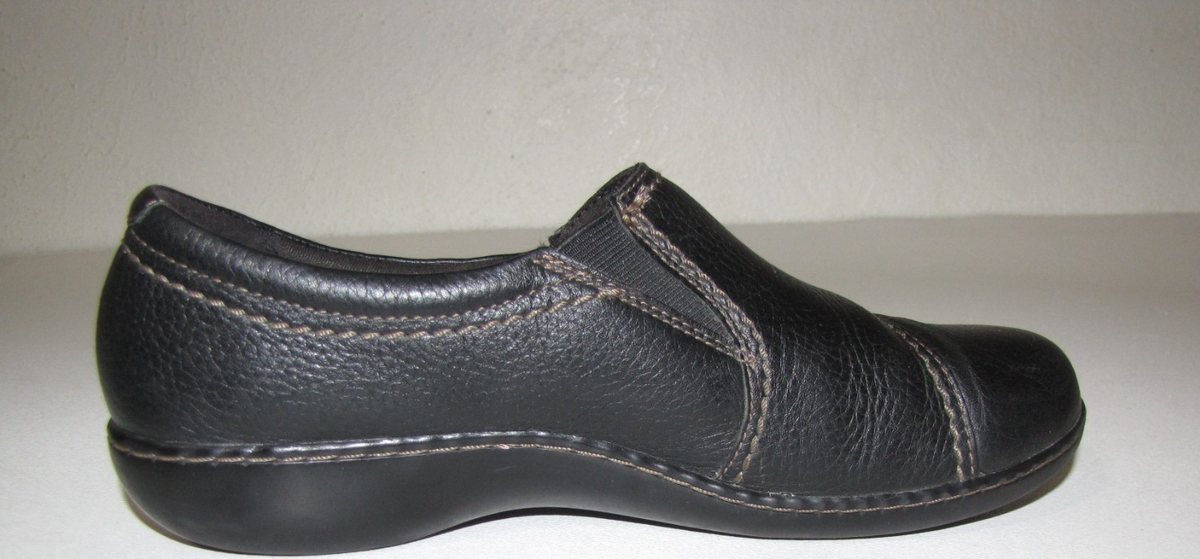 Clarks Black Leather Slip-On Loafers with Brown Button Accent Men main image 4
