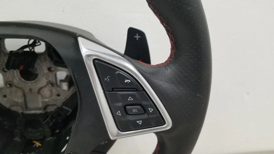 16 CHEVY CAMARO SS VOLANTE TÉRMICO CON MANDOS CUERO NEGRO Foto 4 de 4