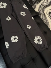 Size L - Denim Tears Cotton Wreath Sweatpants 100% Authentic NEW