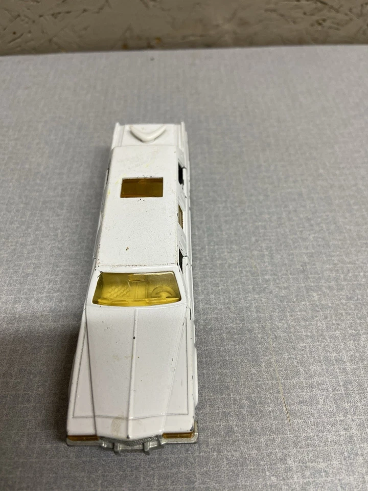 Majorette Cadillac Limousine ECH Majorette 1:58 Diecast Car No. 339 White - Image 2 of 4