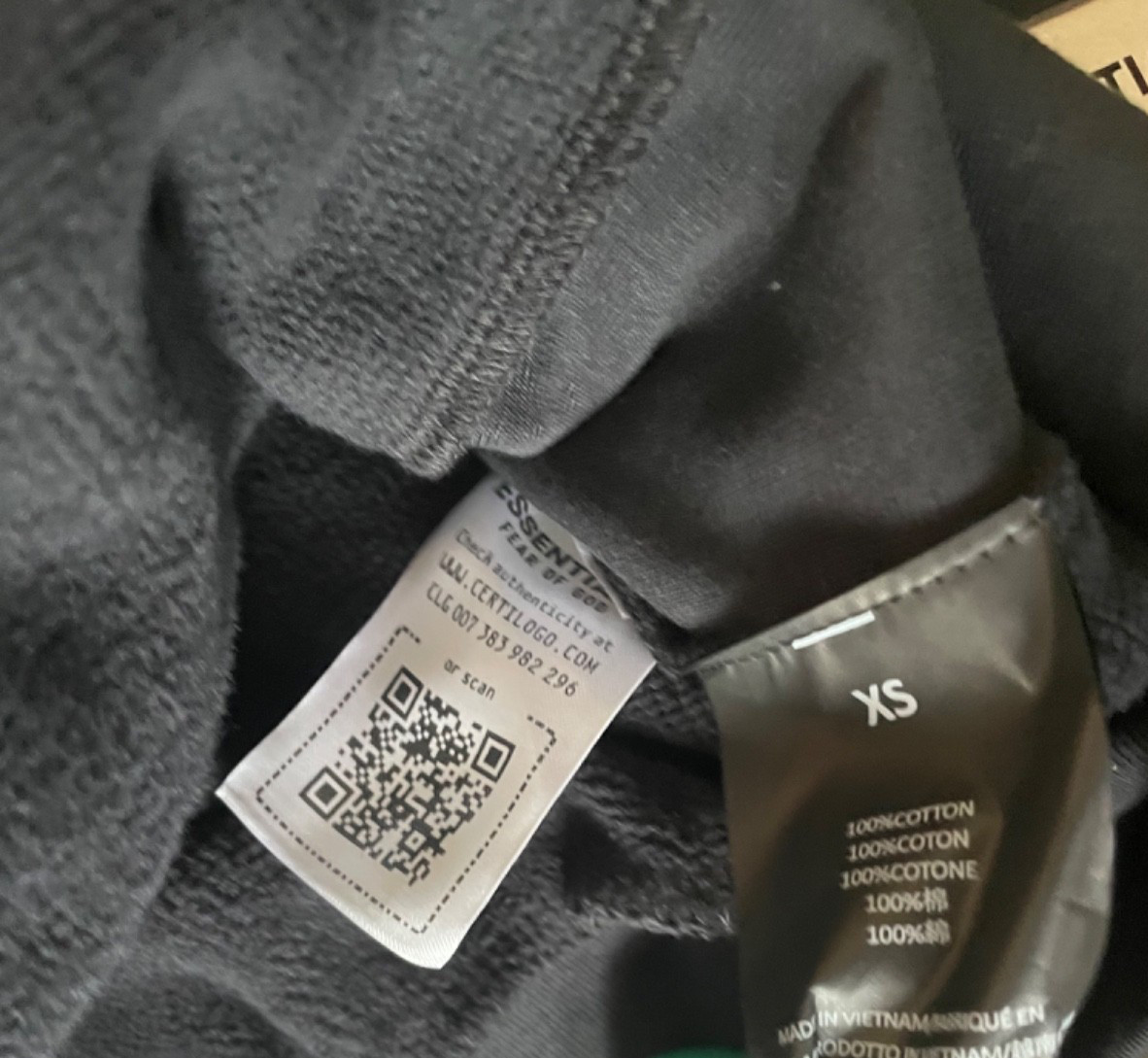 Essentials  Fear of God hoodie black new and authentic size mens Xs thumbnail 4