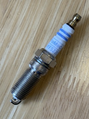4 GENUINE SPARK PLUGS for FORD B-MAX CMAX FIESTA FOCUS MK1 MK2 C-MAX 1.4 1.6 1.8 - Picture 4 of 4