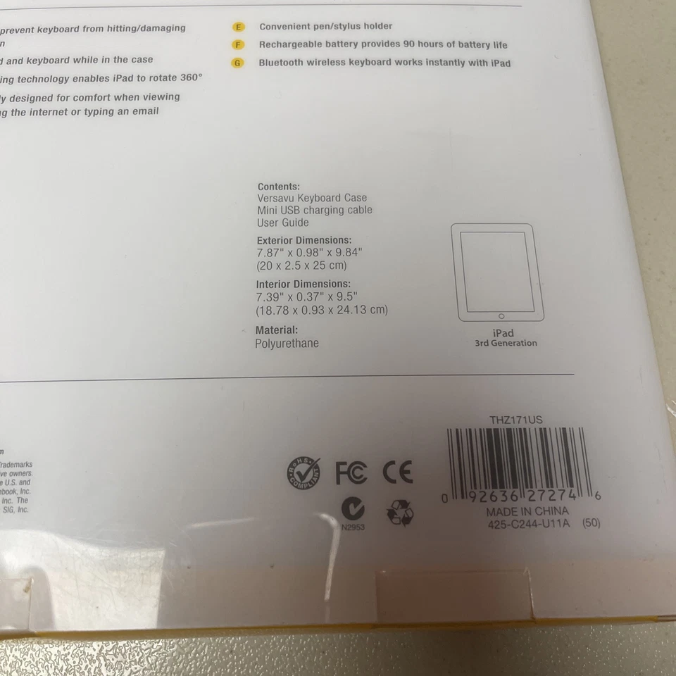 Contenido de la funda del teclado Targus teclado y funda Versace, cable de carga mini USB.  Foto 4 de 4