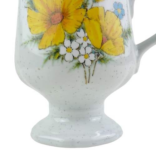 Mikasa Amy Country Club Creamer Yellow Flower Blue Edge Footed Stoneware Japan - Picture 10 of 13