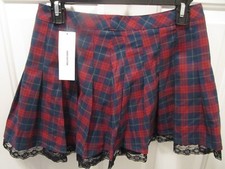 URBAN OUTFITTERS QUINN PLEATED RED MULTI MINI SKIRT SIZE MEDIUM NEW