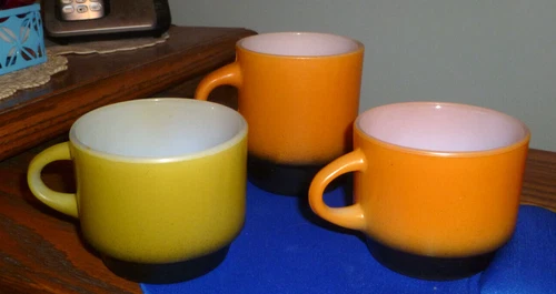 Vintage set of 3 FireKing Anchor Hocking Stackable Tea/Coffee Mugs