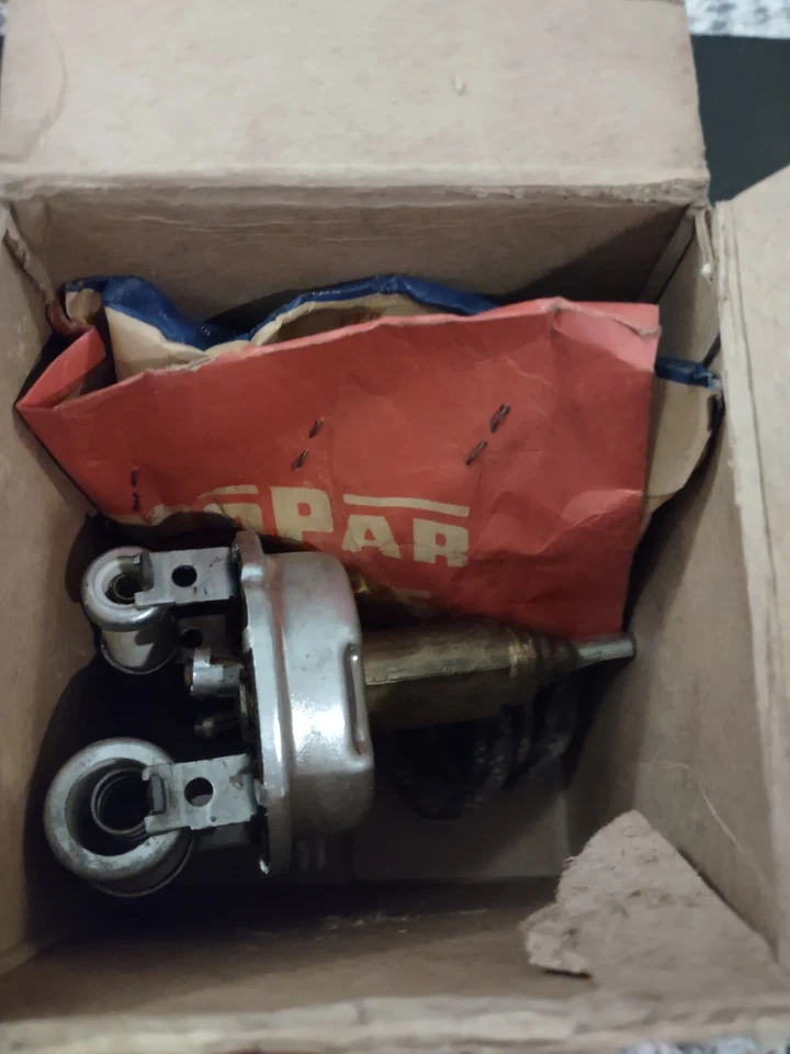 Mopar 1955-56 DeSoto Heater Control Package Part Number 1626755 - Image 2 of 4