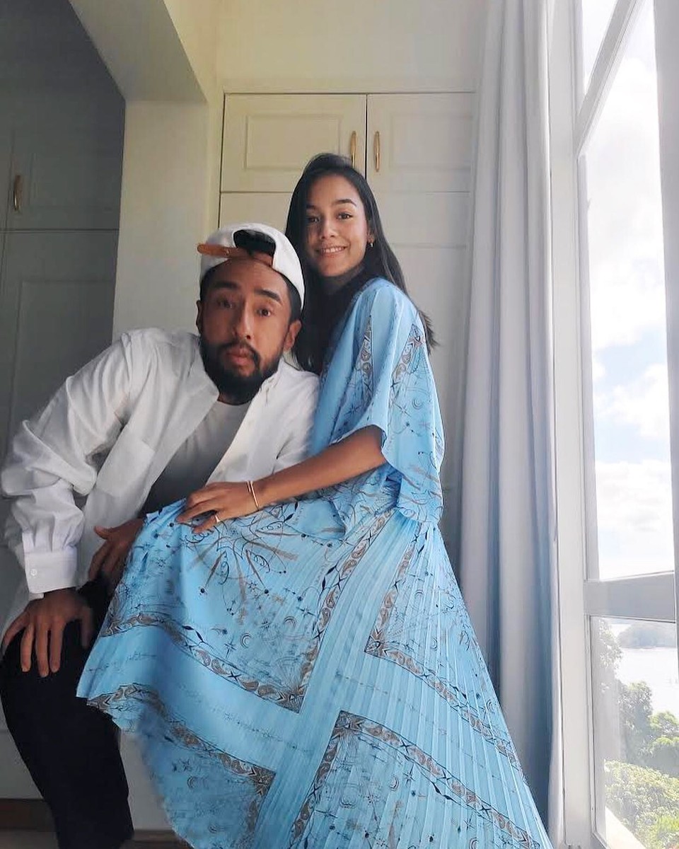 $915 Sacai X Dr Woo NEW Bandana Logo Print Swing Top 3 Cape $915 Sacai X Dr Woo NEW Bandana Logo Print Swing Top 3 Cape