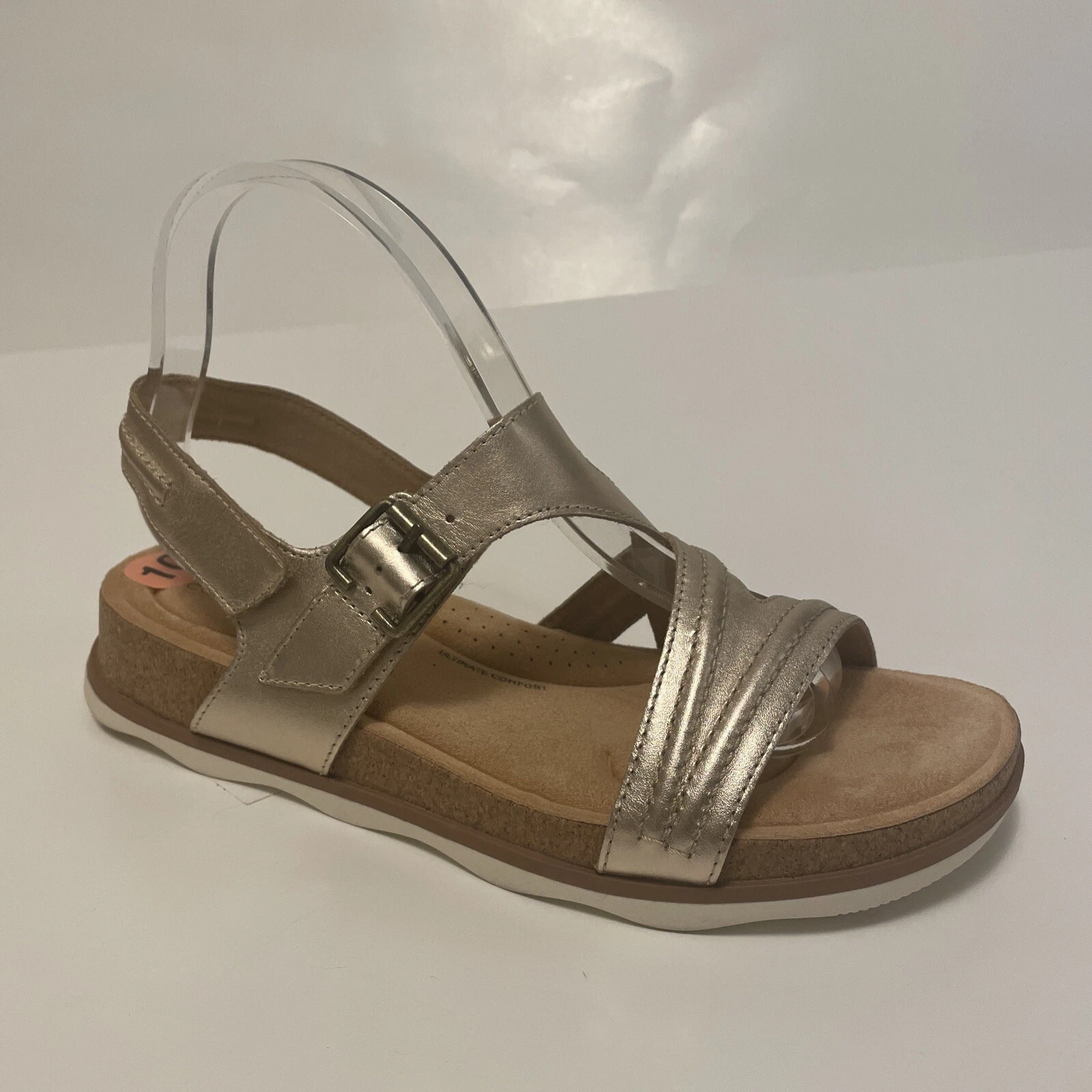 Sandali Clarks Collezione Brynn in pelle oro nuovi senza scatola taglia 7 5