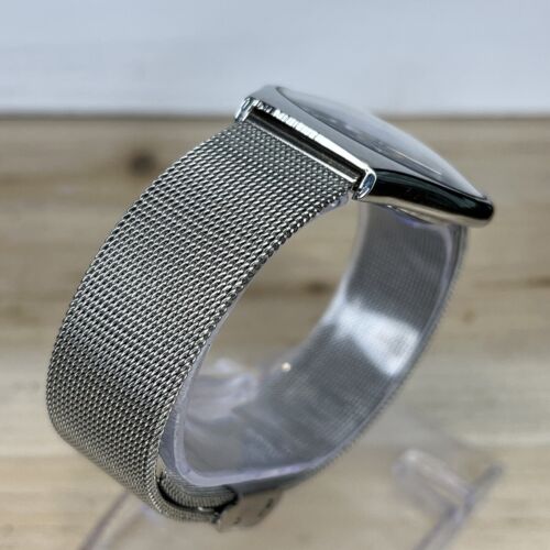 Clique Men's Wrist Watch Brilliant Blue Dial Silver Tone Mesh Japan NEW BATTERY - Picture 4 of 16