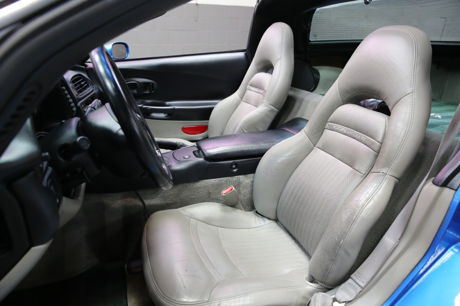 1997 Blue Chevrolet Corvette   | C5 Corvette Photo 10