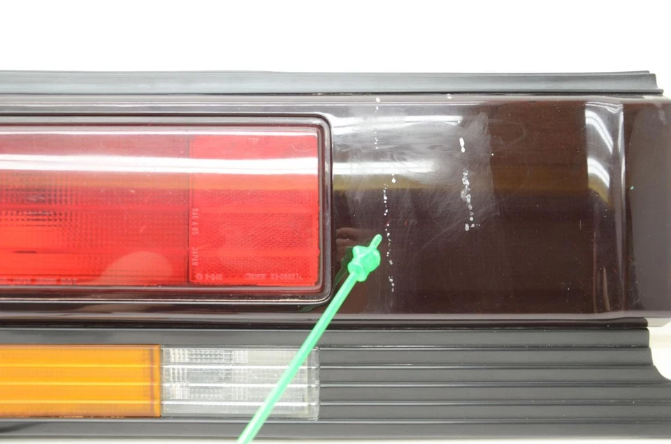 Lanterna traseira esquerda do motorista e luz indicadora compatível com 87-89 MR2 - Imagem 3 de 4