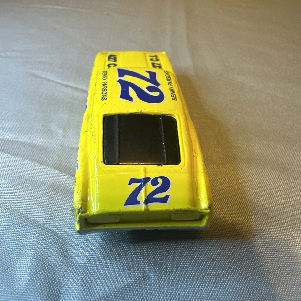 1992 Racing Champions #72 Benny Parsons Yellow 69 Mercury Cyclone 1/64 Diecast - Image 4 of 4