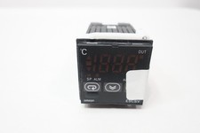 Omron E5CSV-Q1TD Digital Temperature Controller 250v-ac 12v-dc