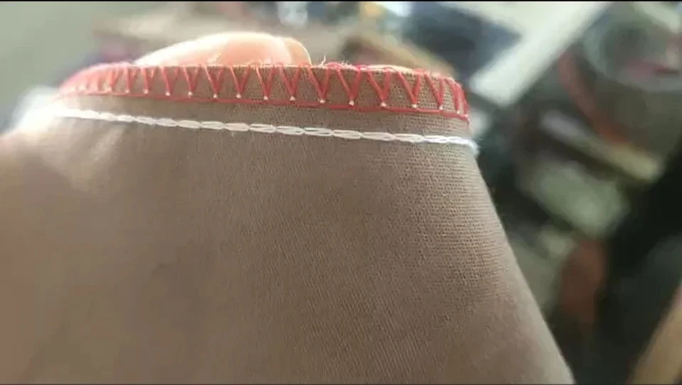 Computerized Direct Drive 3 Thread 4 Thread 5 Thread Industrial Sewing Machine - Image 3 of 4