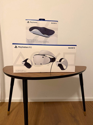 Sony PlayStation VR2 für PC & Konsole mit Controllern und der ladestation