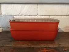 Jeanette Glass Refrigerator Dish Set of 3 Scalloped Ruffled edge lid Red