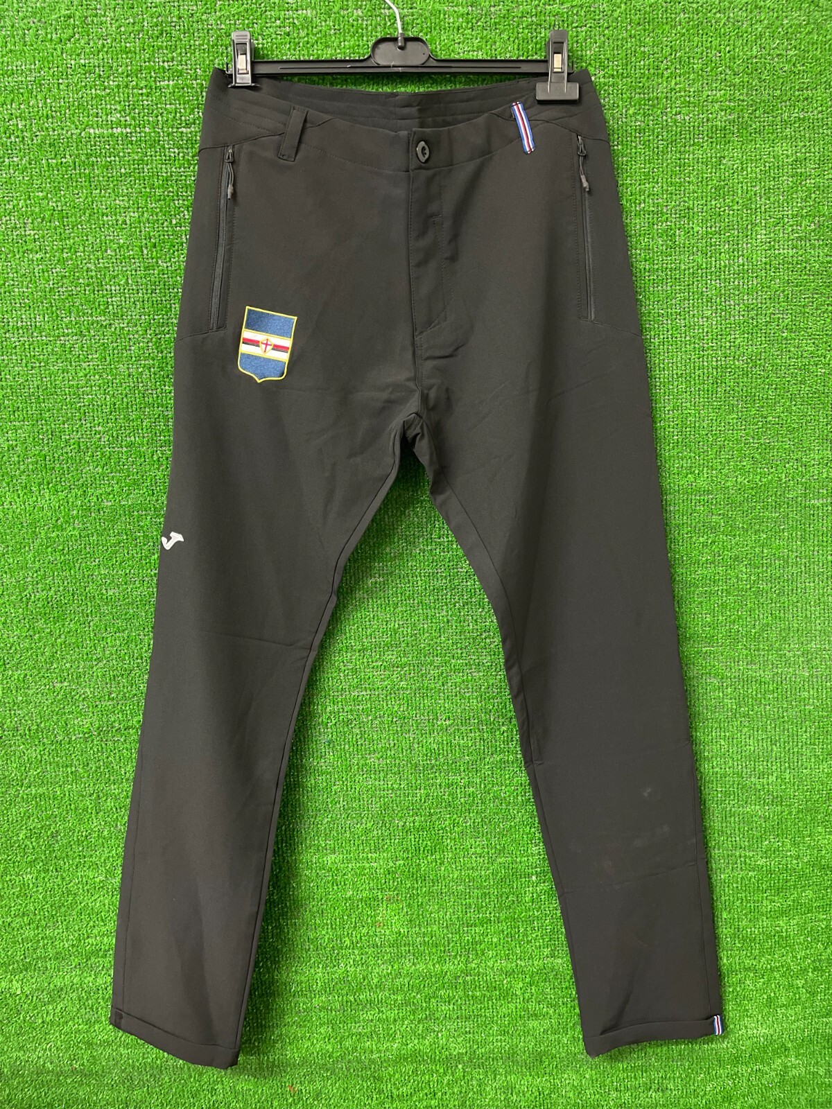 Foto 1 di 3