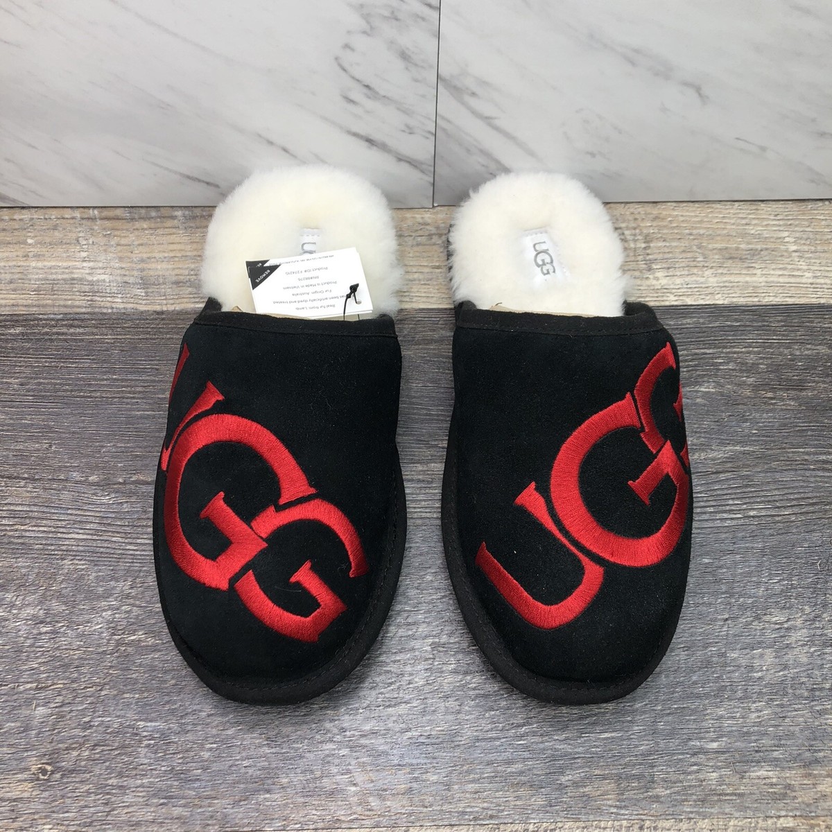 UGG Scuff Logo Suede Fur Lined Slippers Black/Red 110134 UGG Scuff Logo Suede Fur Lined Slippers Black/Red 110134