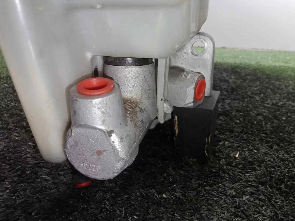 SJJ000040 - SJY000050 POMPA FRENI / 575445 PER LAND ROVER RANGE ROVER LM 3.0 T Foto 3 de 4