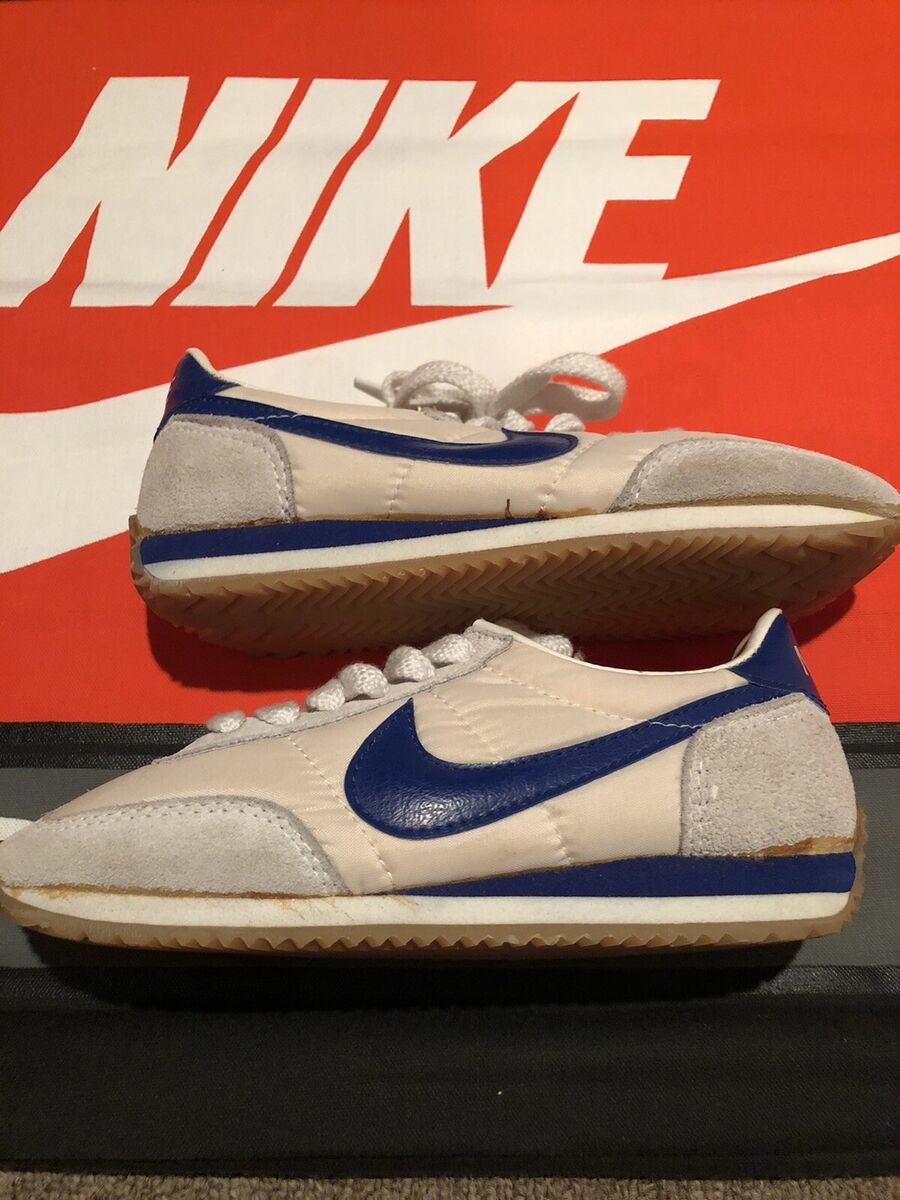 VTG NIKE LADY OCEANIA WOMENS SIZE 4 NOS 1982 SUPER RARE 80s VTG NIKE LADY OCEANIA WOMENS SIZE 4 NOS 1982 SUPER RARE 80s