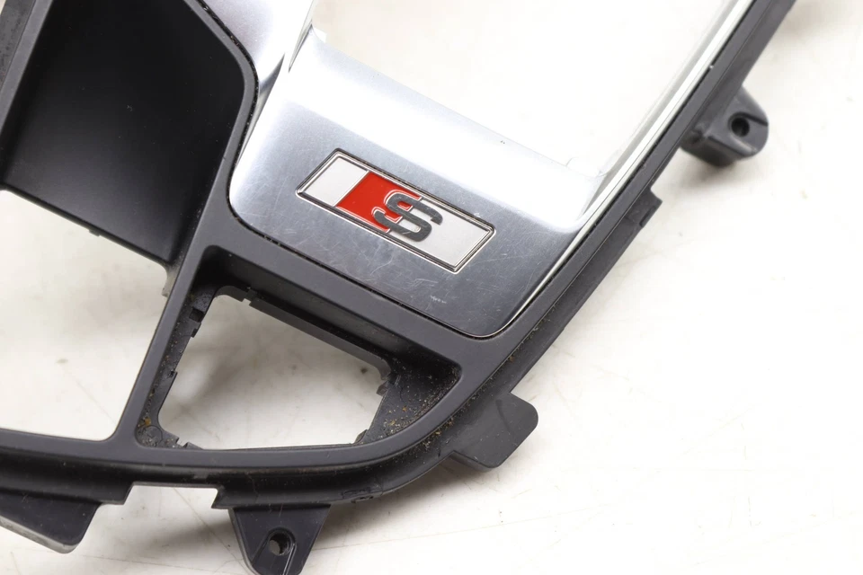 AUDI A5 QUATTRO 2017-2024 - Cubierta selectora de cambio automático/placa de circuito Foto 2 de 4