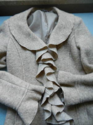 edler Rinascimento ,Kurz-Mantel ,gefilzt, 36/38,beige, Gürtel, Gehrock, Jacke,