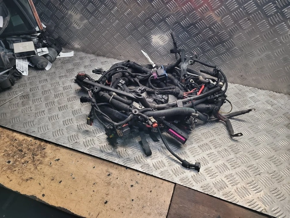 SAAB 9-3 2005-2015 ENGINE WIRING LOOM HARNESS 55564919 - Image 3 of 4