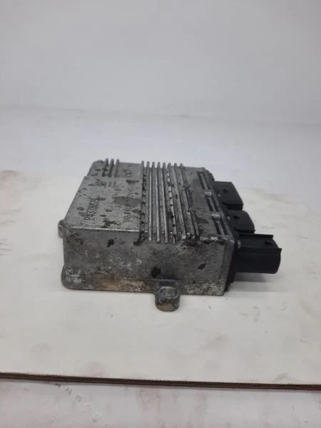 Nissan Titan XD 2017 5,0 L módulo de control de bujía incandescente PN-0281003168 OEM Foto 4 de 4