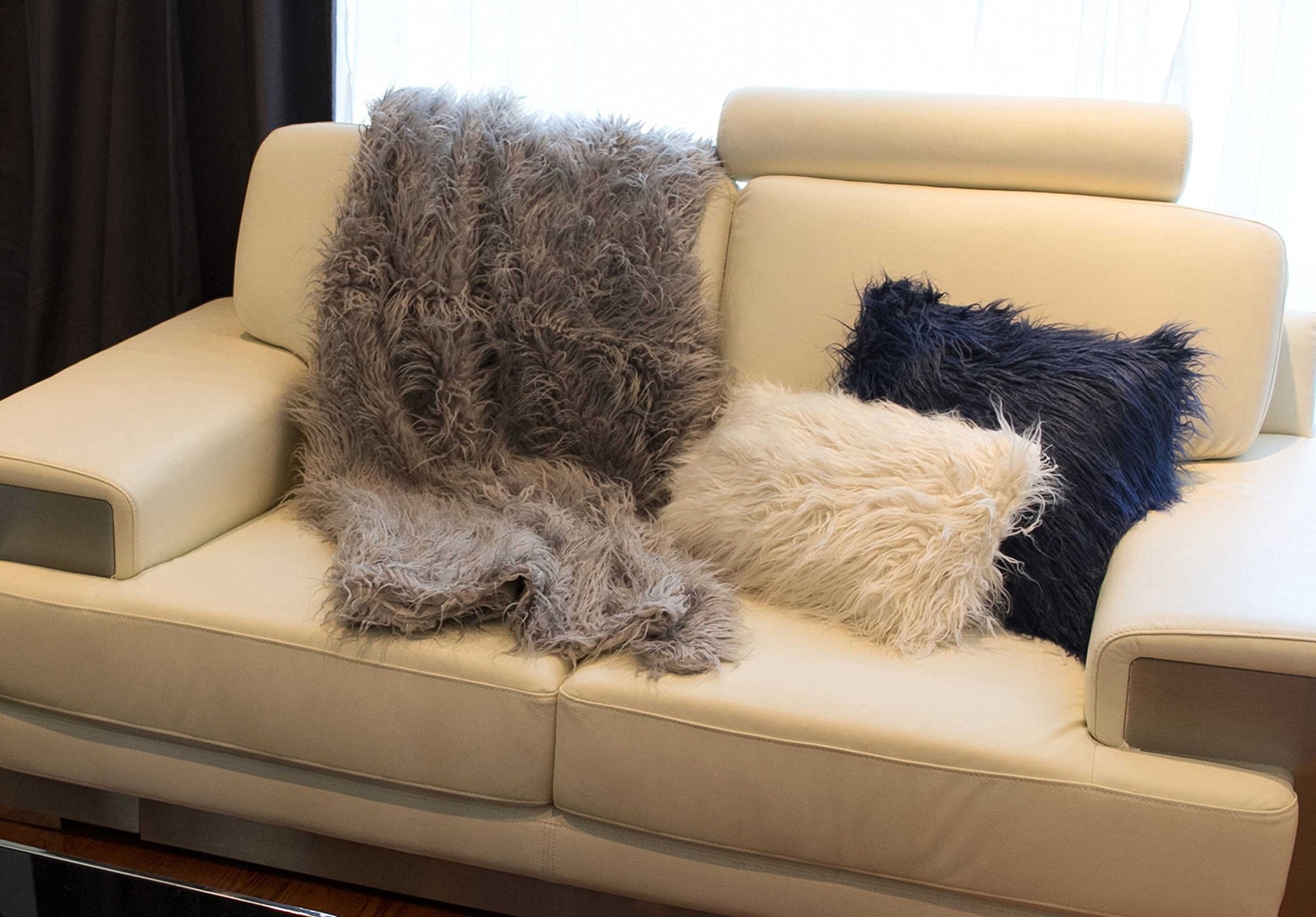 Экран из коричневого дерева в изобилии размером 80 X 84 дюйма 395290₽