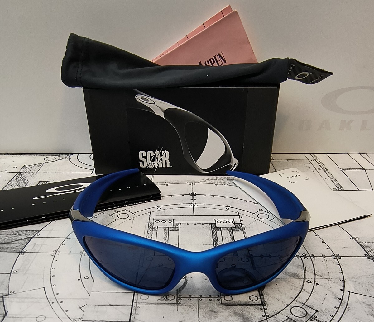 Oakley Scar FMJ Electric Blue / Ice Iridium 04-554 w Oakley Scar FMJ Electric Blue / Ice Iridium 04-554 w