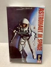 Revell Astronaut in Space 6" Figure Model Kit - NISB