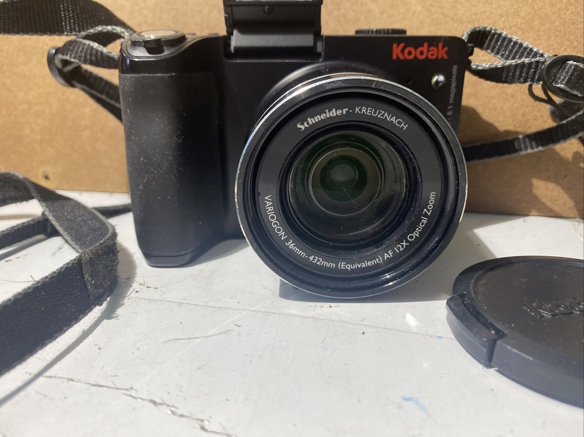 Kodak EasyShare ZD8612 IS 8.1 MP 12x Optical Zoom Digital Camera