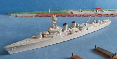 Wiking Metall Modell 328 - 1 : 1250 Kreuzer Primauguet französische Marine - Bild 1 von 4