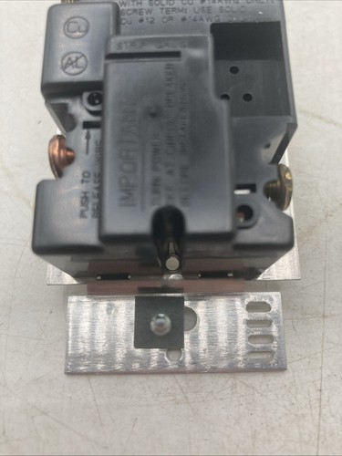Lutron Ariadni Preset Dimmschalter 3-fach 600W weiß AY-603P-WH Glühlampe - Bild 12 von 17