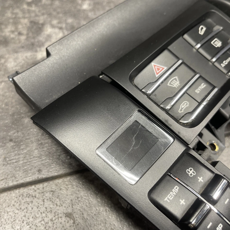 OEM 2015 - 2021 PORSCHE MACAN CENTER AC Control Panel 95B907040BP - Image 3 of 4